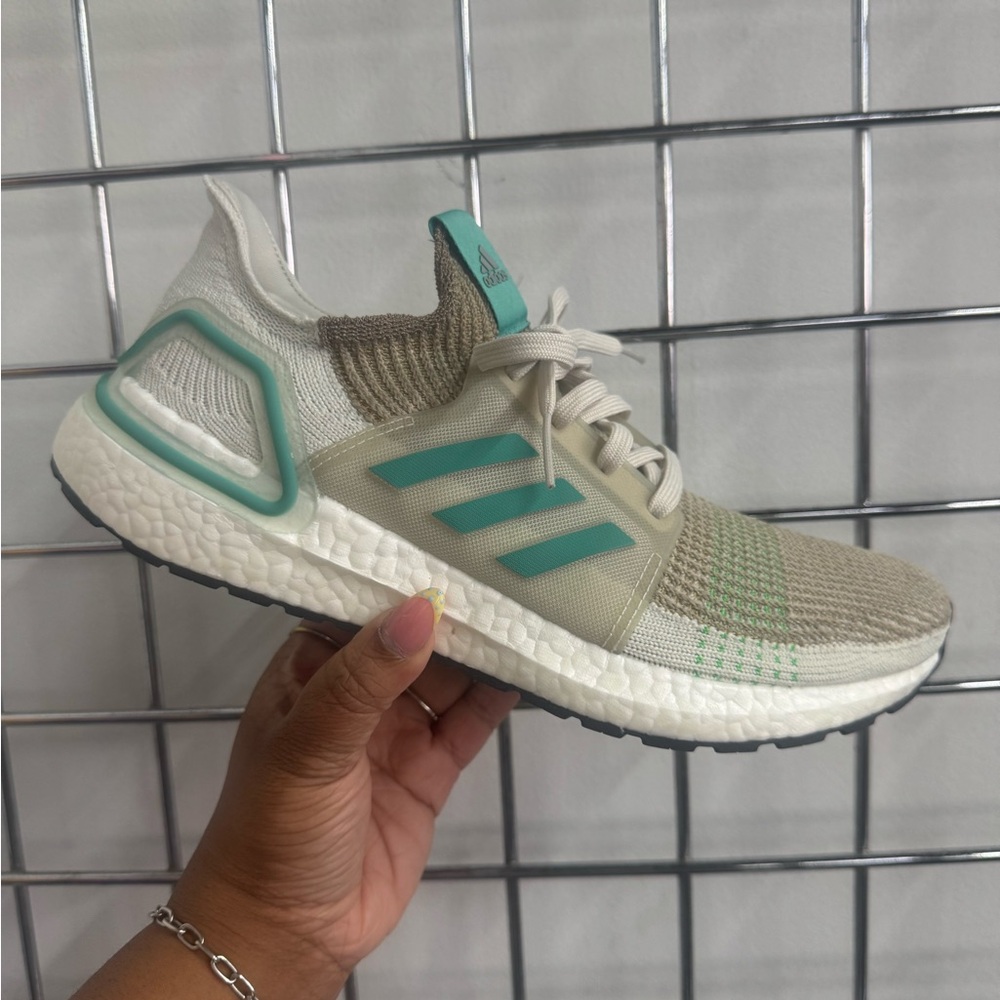 Adidas UltraBoost 19 'trace khaki' US 9 Men's shoe